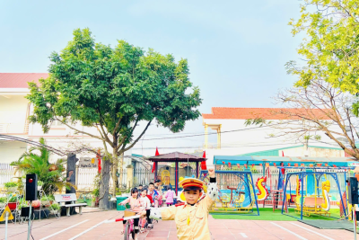 TRƯỜNG MẦM NON NINH THẮNG TỔ CHỨC HOẠT ĐỘNG TRẢI NGHIỆM “GIÁO DỤC AN TOÀN GIAO THÔNG CHO TRẺ KHỐI 5 TUỔI”